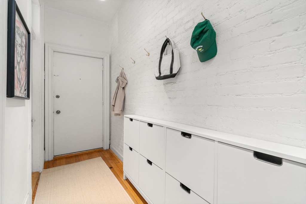 293-295 Commonwealth Ave # 2C