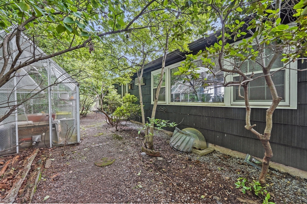 577 Grove Street