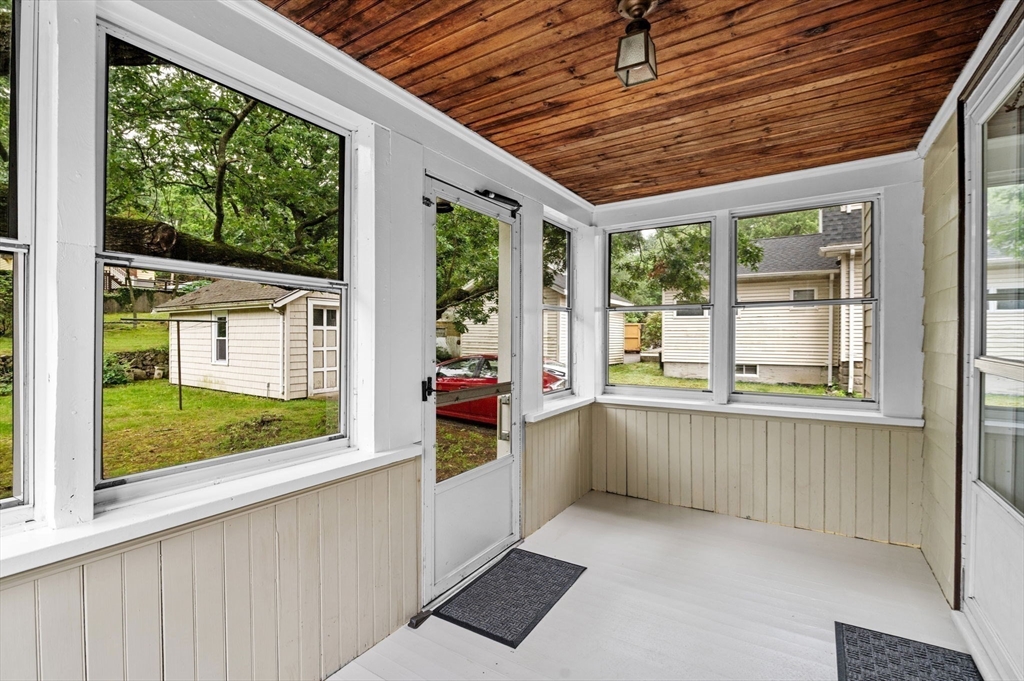 33 Intervale Ave