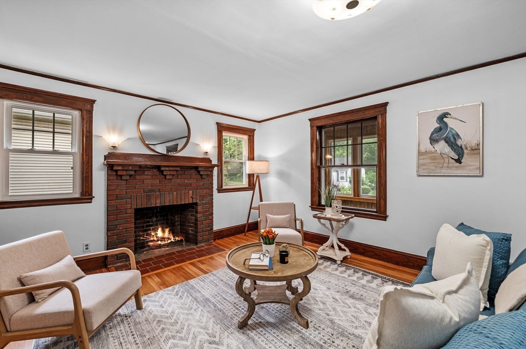 33 Intervale Ave