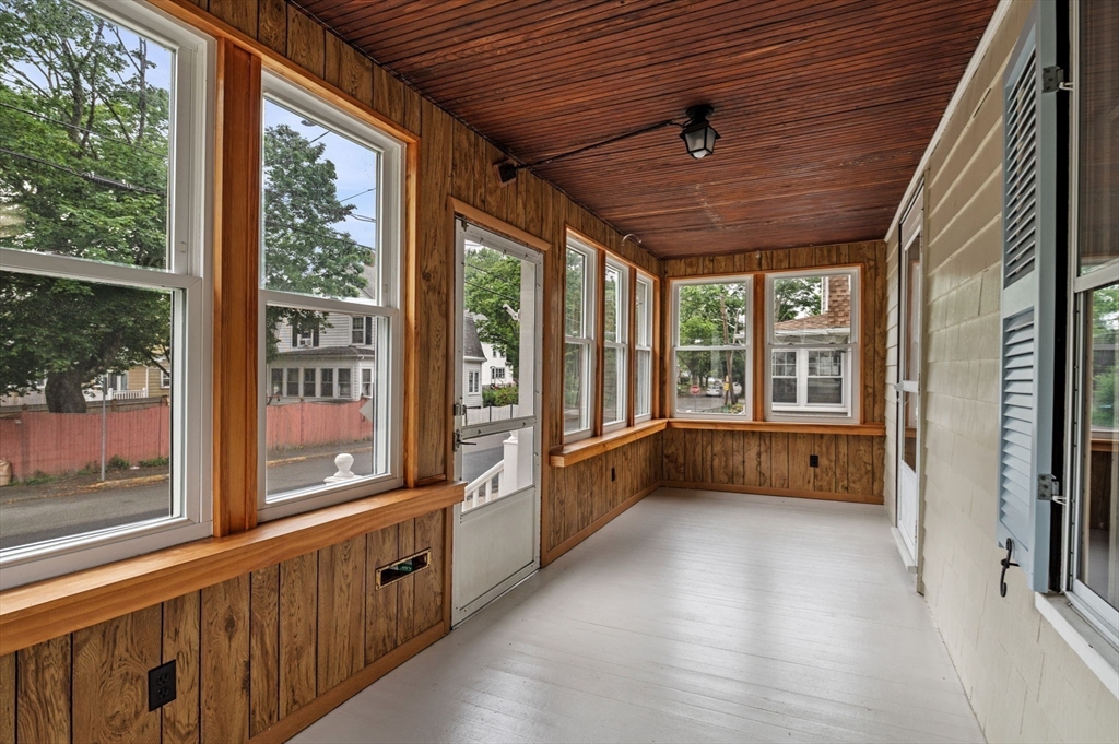 33 Intervale Ave
