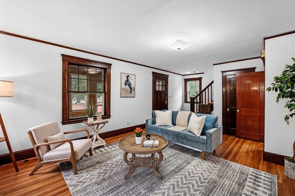 33 Intervale Ave