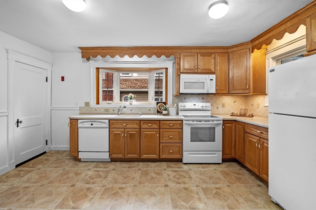 33 Intervale Ave