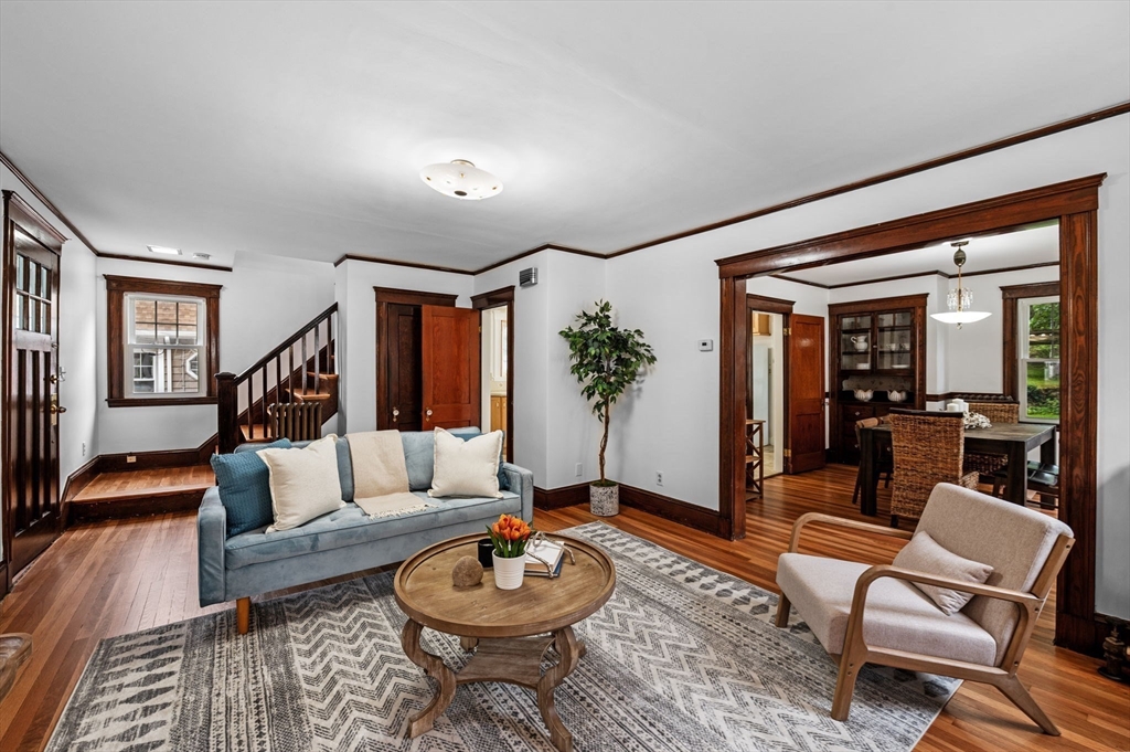 33 Intervale Ave