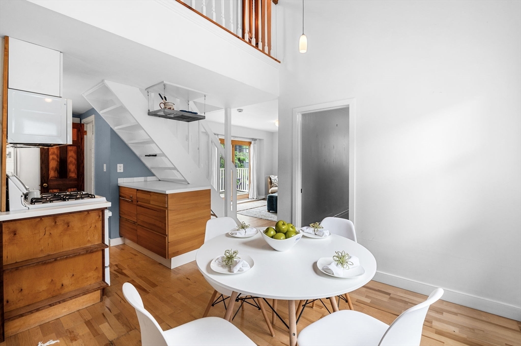 23 Turner St # 4