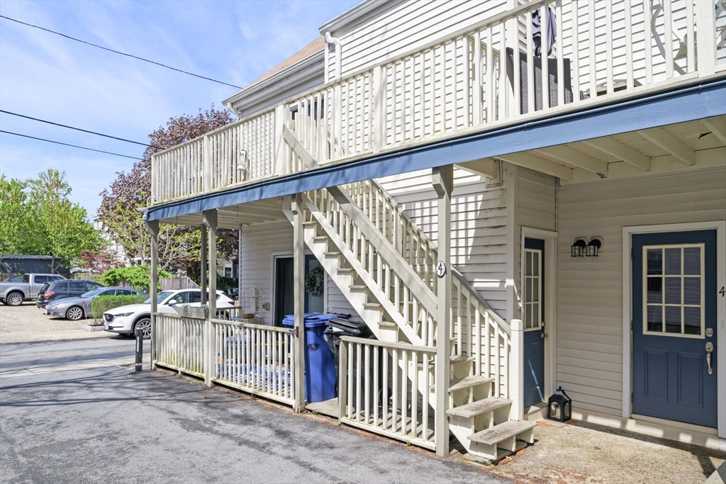 23 Turner St # 4