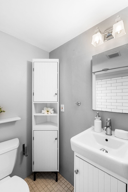 23 Turner St # 4
