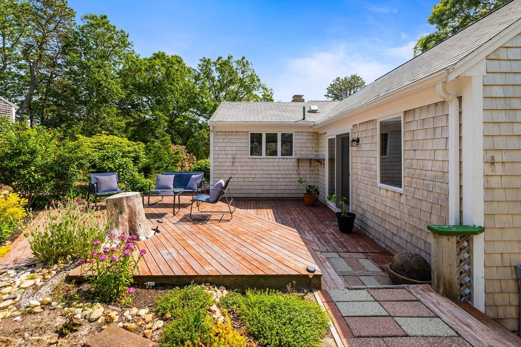 6 Paddock Drive