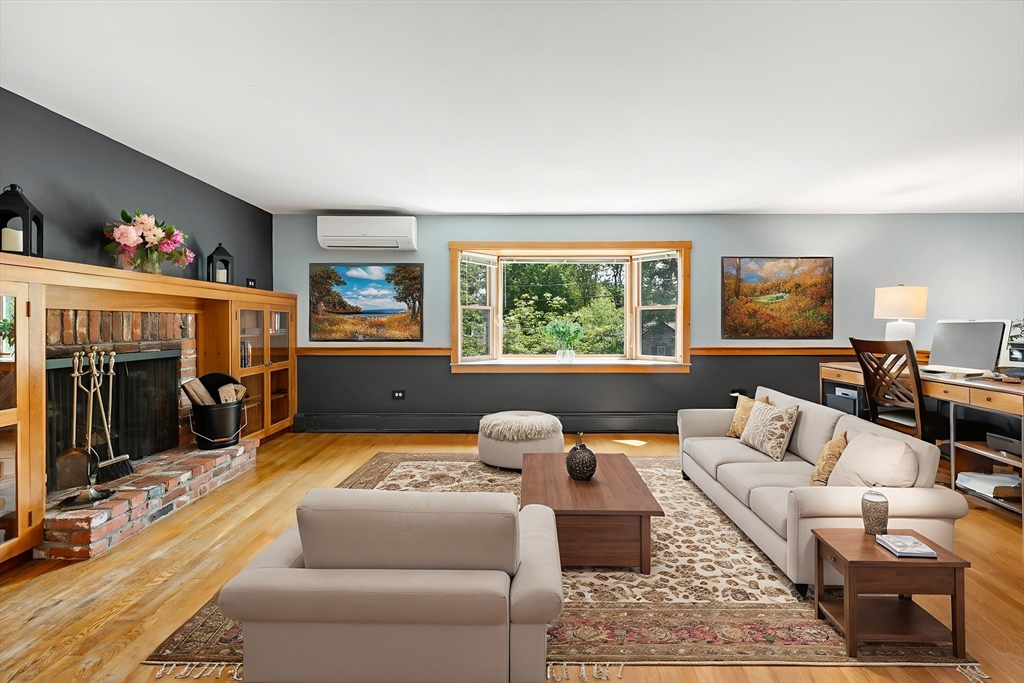 6 Paddock Drive