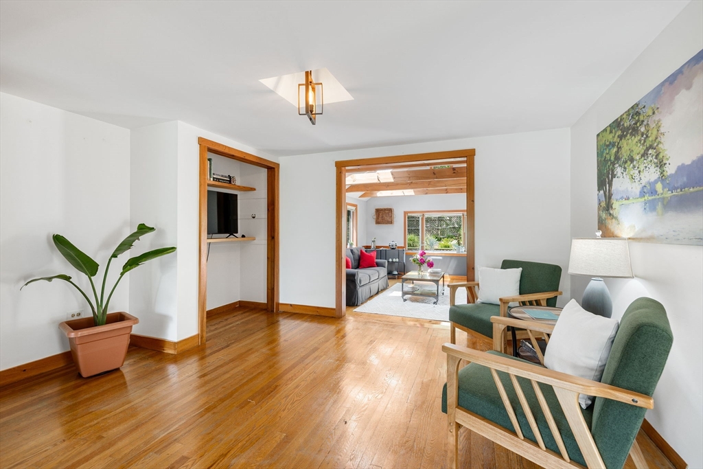 6 Paddock Drive