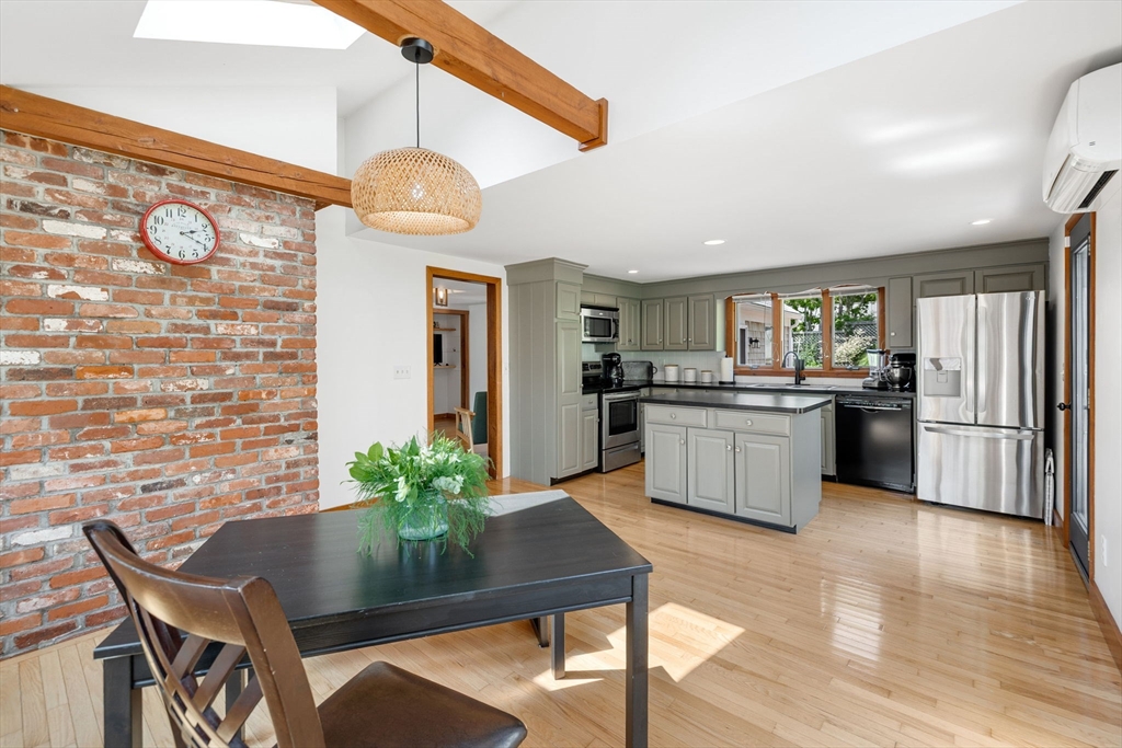 6 Paddock Drive