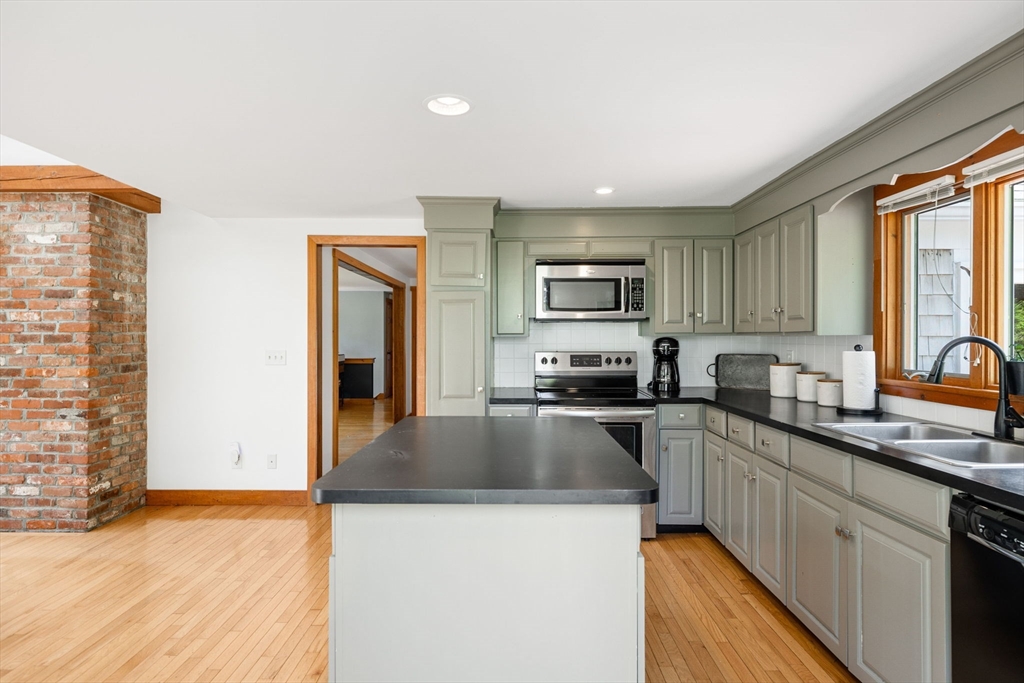 6 Paddock Drive