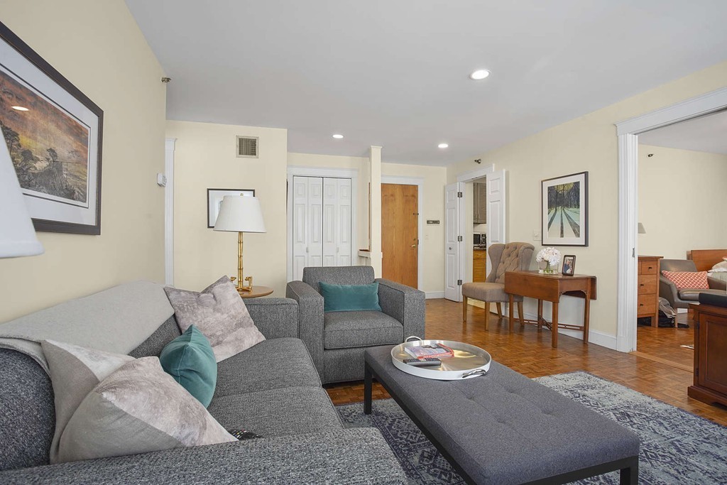 416 Commonwealth Ave # 606