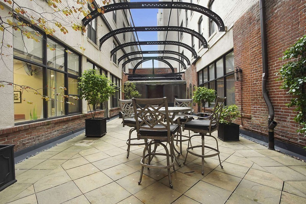 416 Commonwealth Ave # 606