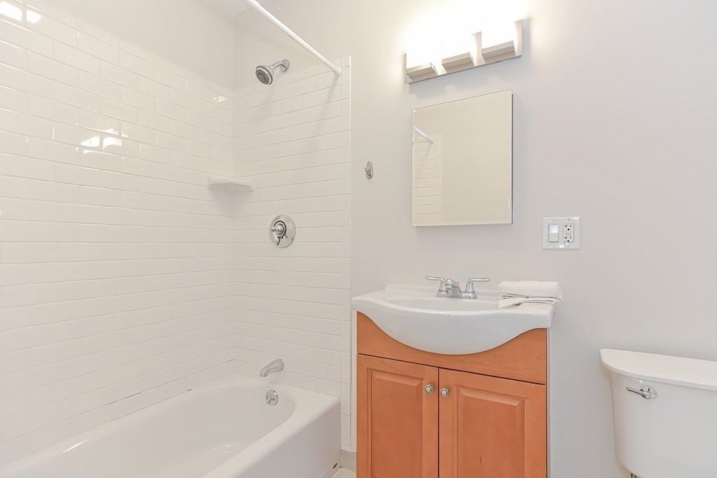 28 Inman St # 5