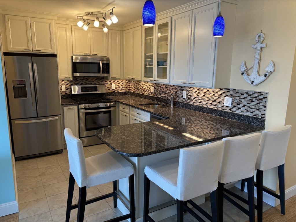 85 East India Row # 25D