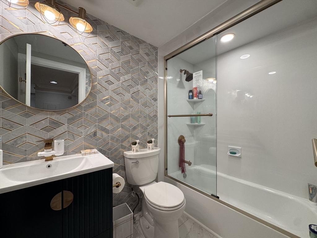 416 Marlborough # 102