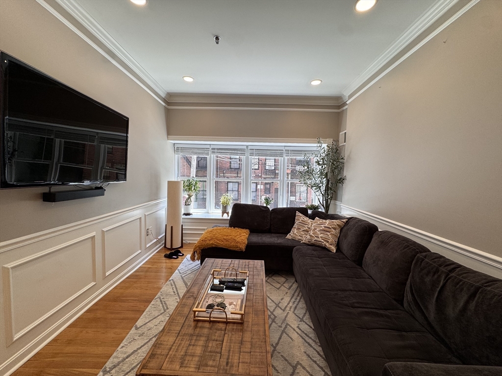 416 Marlborough # 102