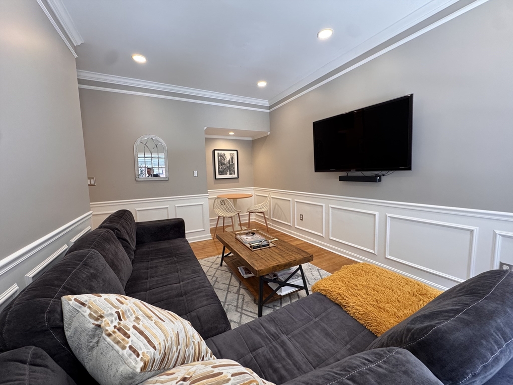 416 Marlborough # 102