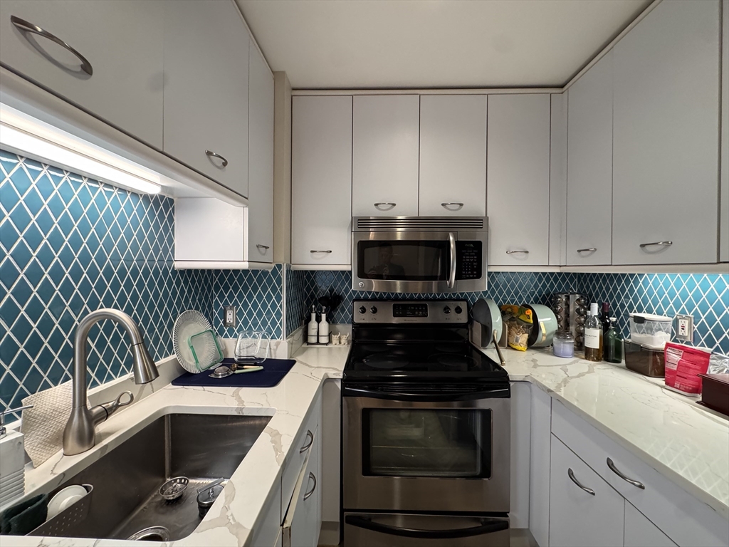 416 Marlborough # 102