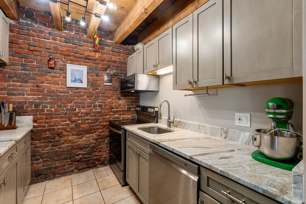 122-130 Fulton Street # 13