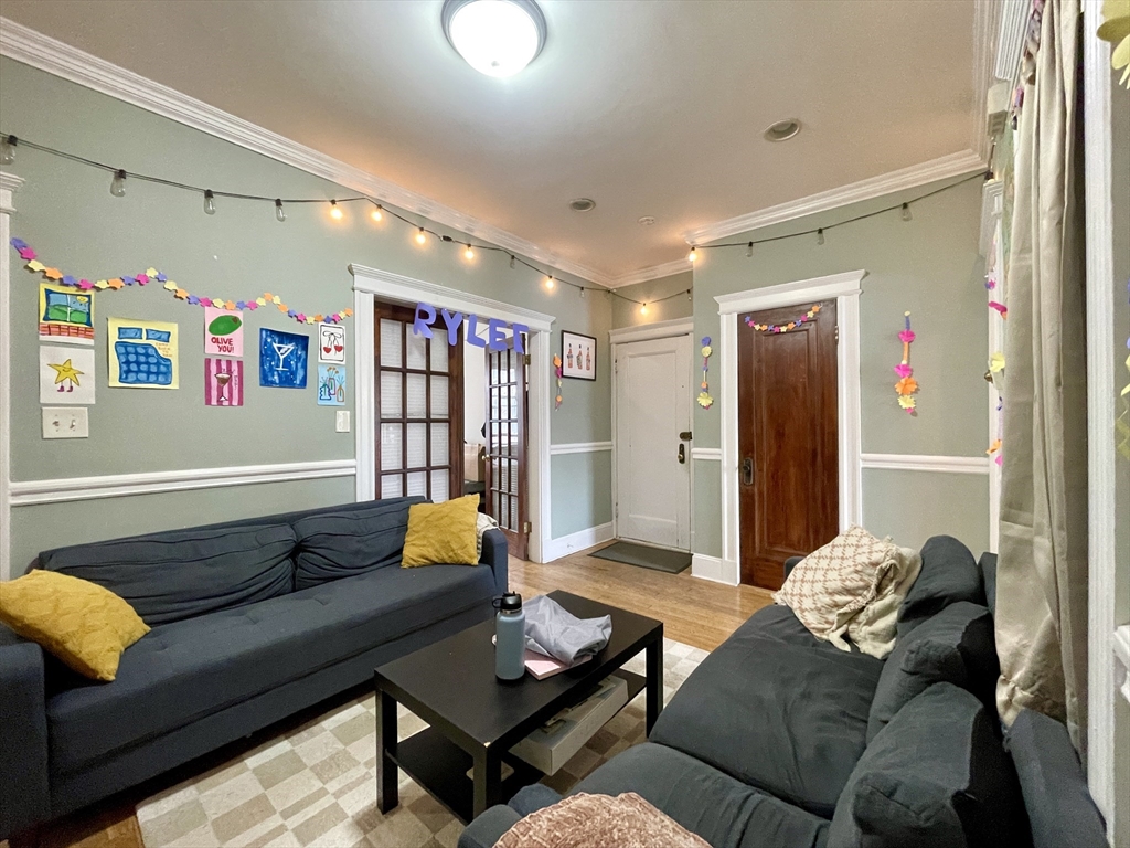 10 Greenway Court # 3