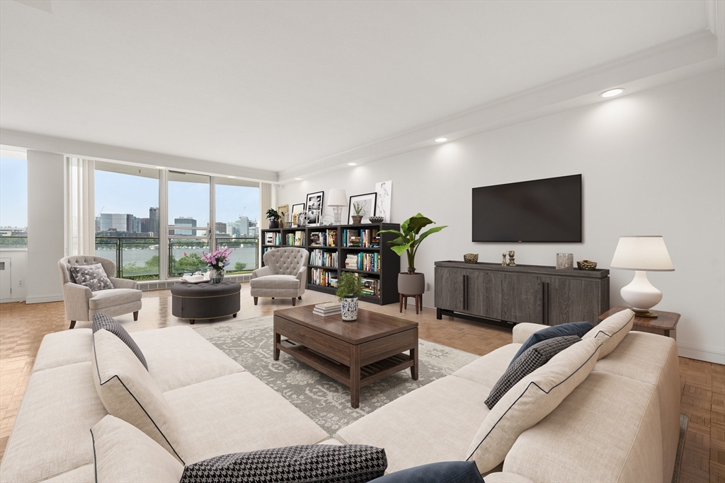 330 Beacon Unit: 65/66