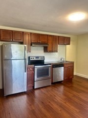 688 Washington St # 4