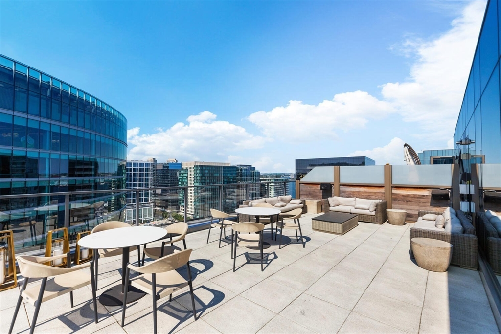 135 Seaport Blvd # 1901