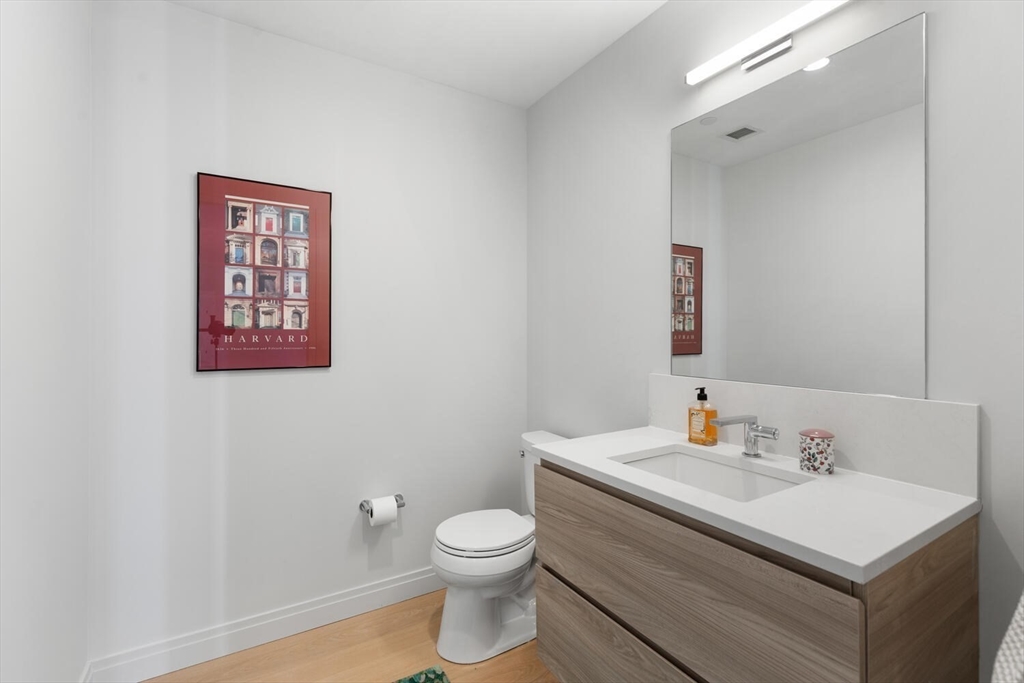 135 Seaport Blvd # 1901