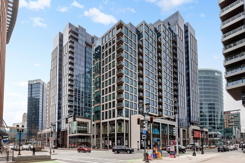 135 Seaport Blvd # 1901