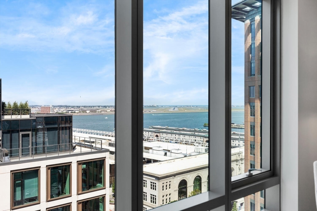 135 Seaport Blvd # 1901