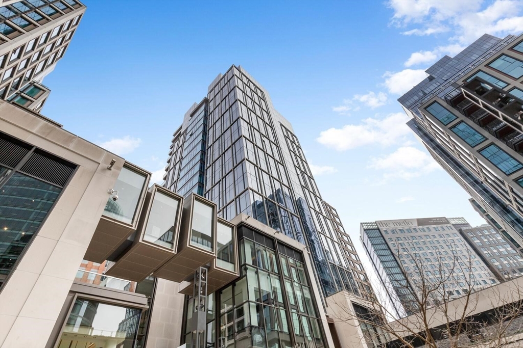 135 Seaport Blvd # 1901