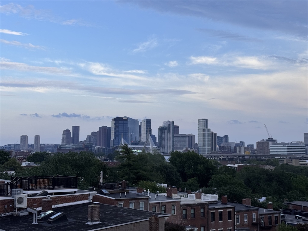 374-398 Bunker Hill # 306