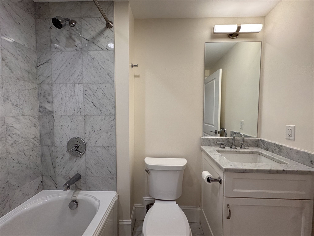 374-398 Bunker Hill # 306