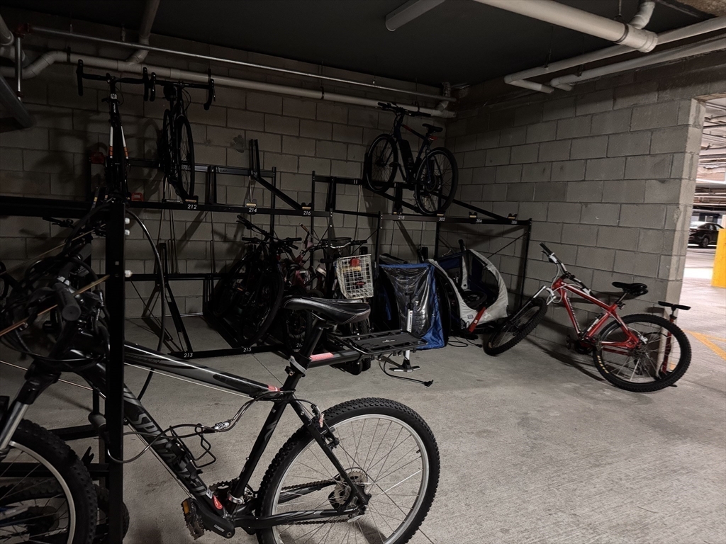 374-398 Bunker Hill # 306