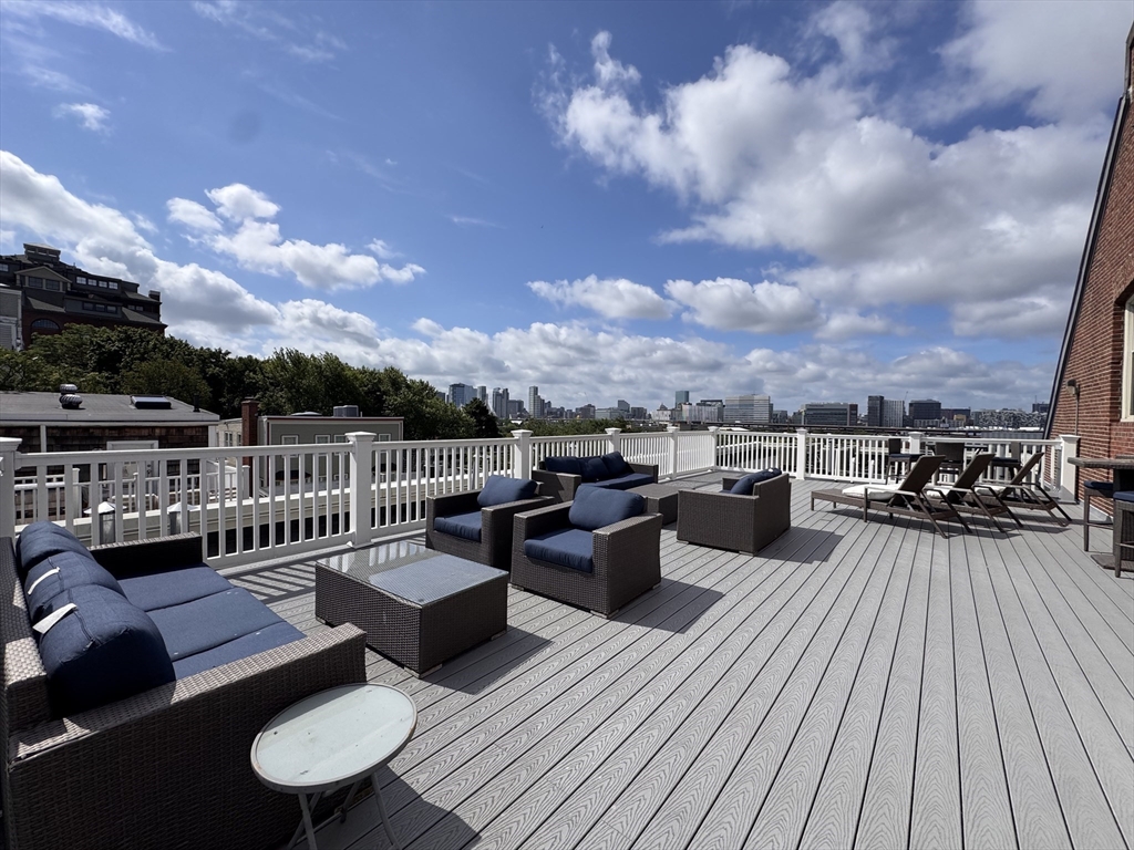 374-398 Bunker Hill # 306