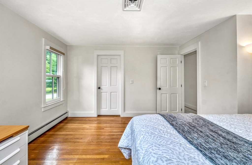 17 Longmeadow Road