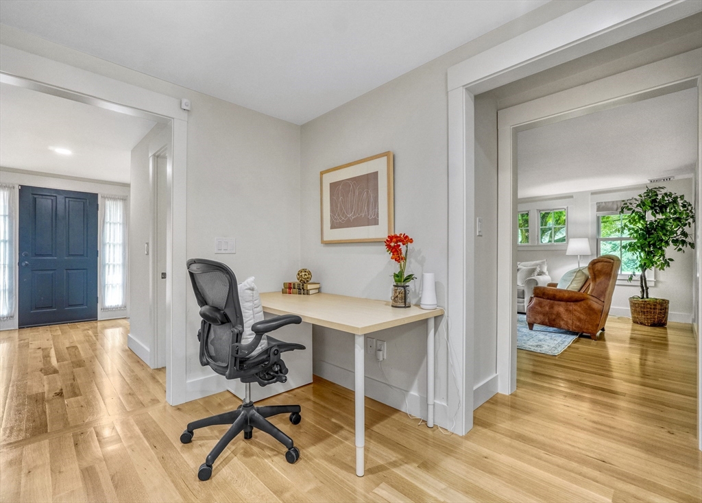 17 Longmeadow Road