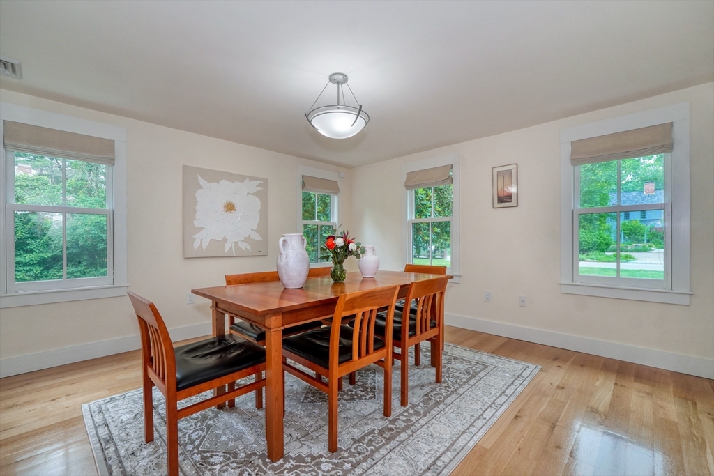 17 Longmeadow Road