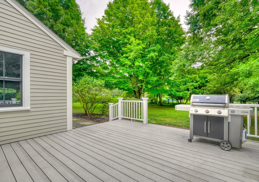 17 Longmeadow Road