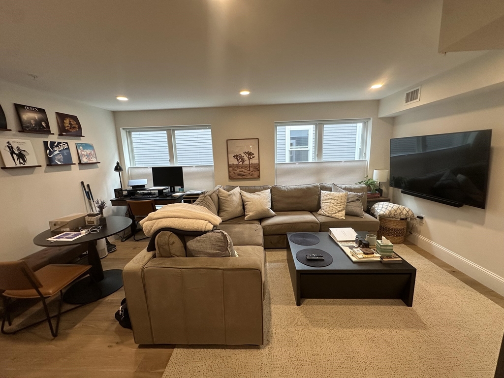 29 Ward Street # 201