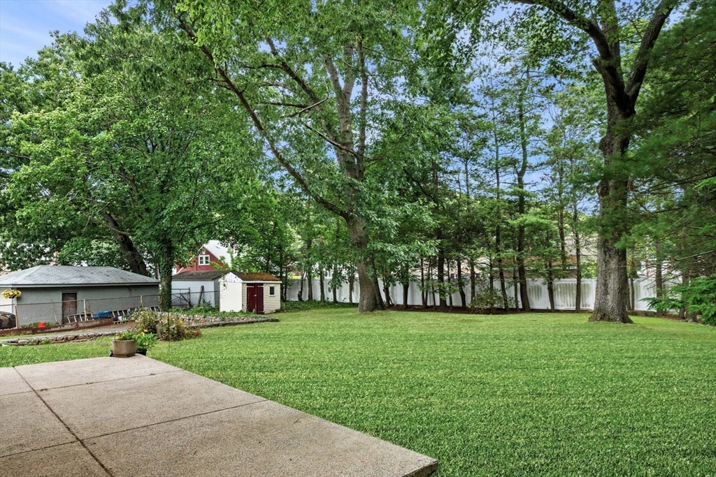 5 Lakeview Ave