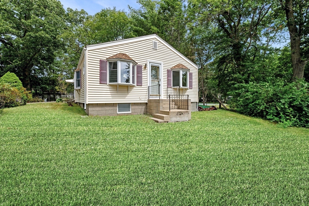 5 Lakeview Ave