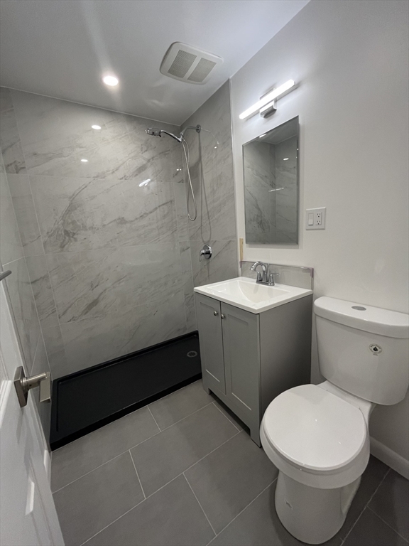 39 Englewood Ave # 18