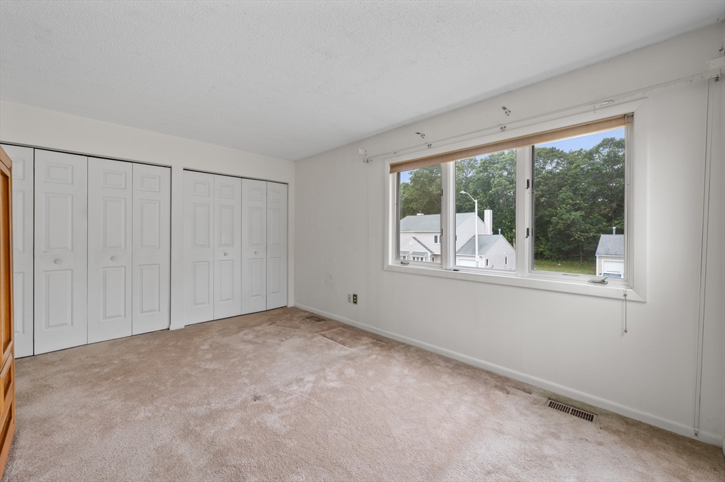 44 Oakwood Ln # 44