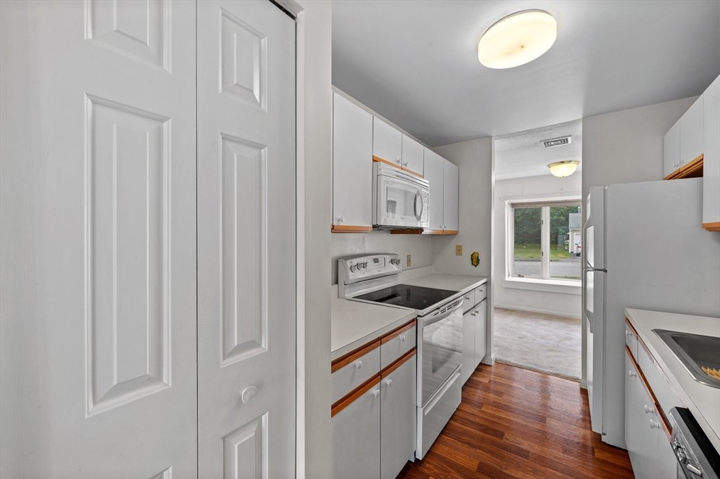 44 Oakwood Ln # 44