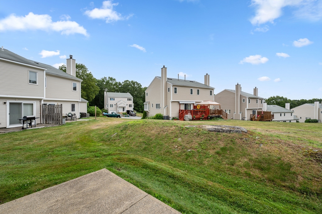 44 Oakwood Ln # 44