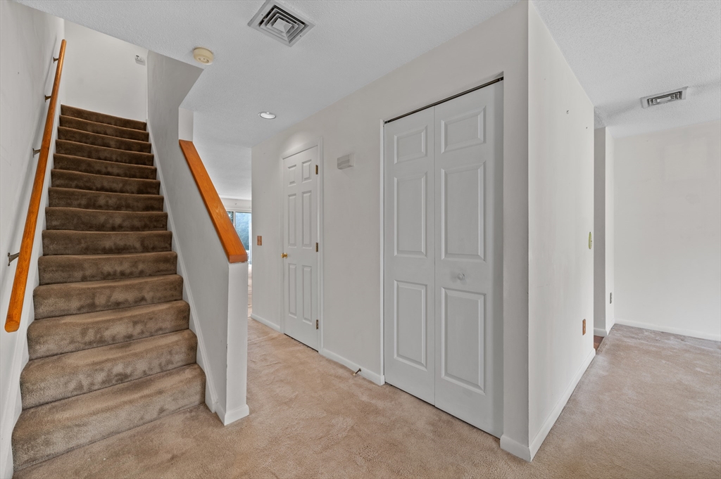 44 Oakwood Ln # 44