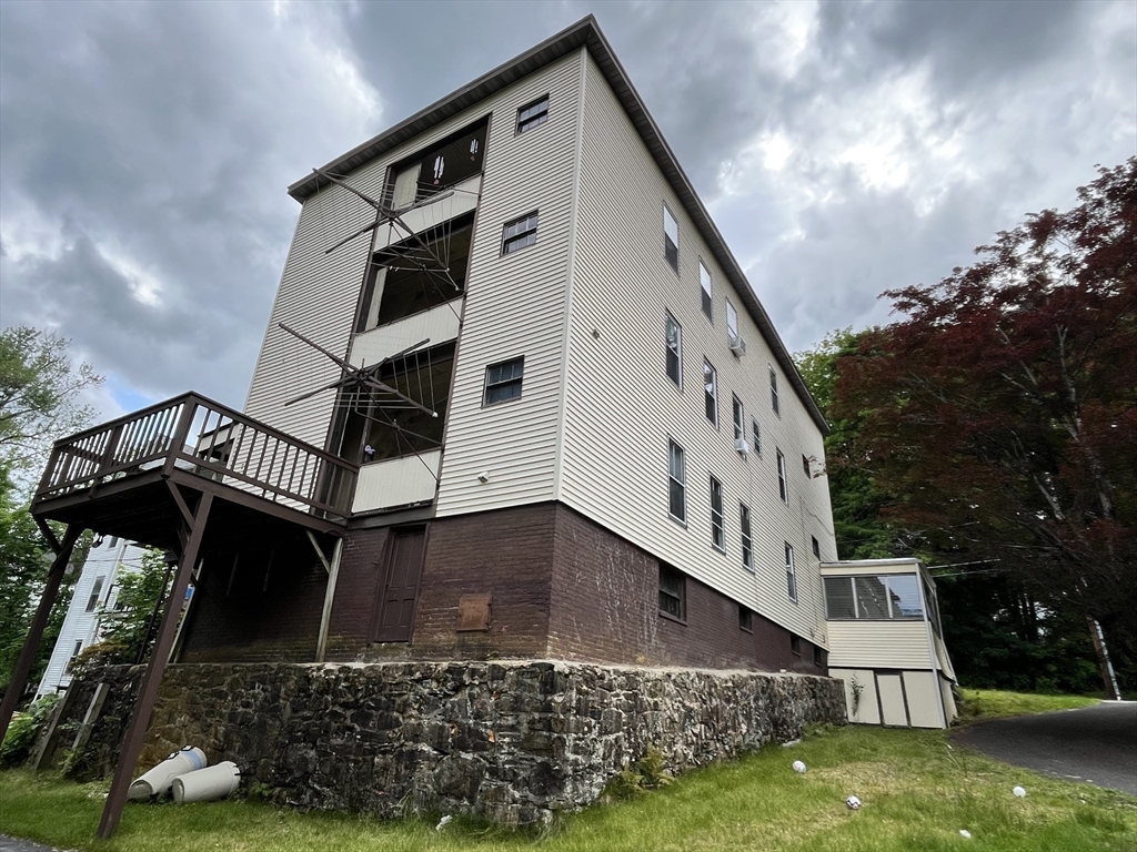 21-23 Coombs St